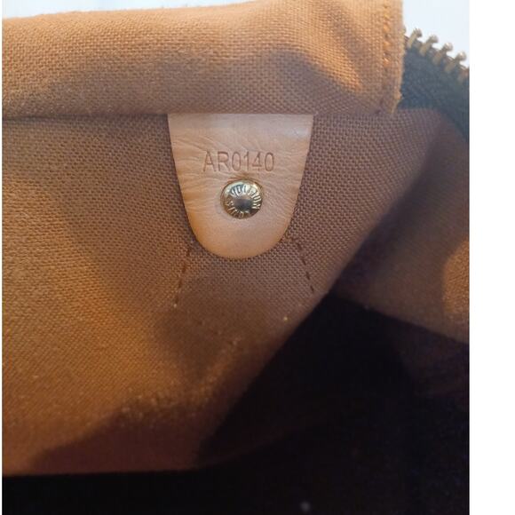 Authentic Louis Vuitton Monogram Speedy A0140 - Picture 9 of 13